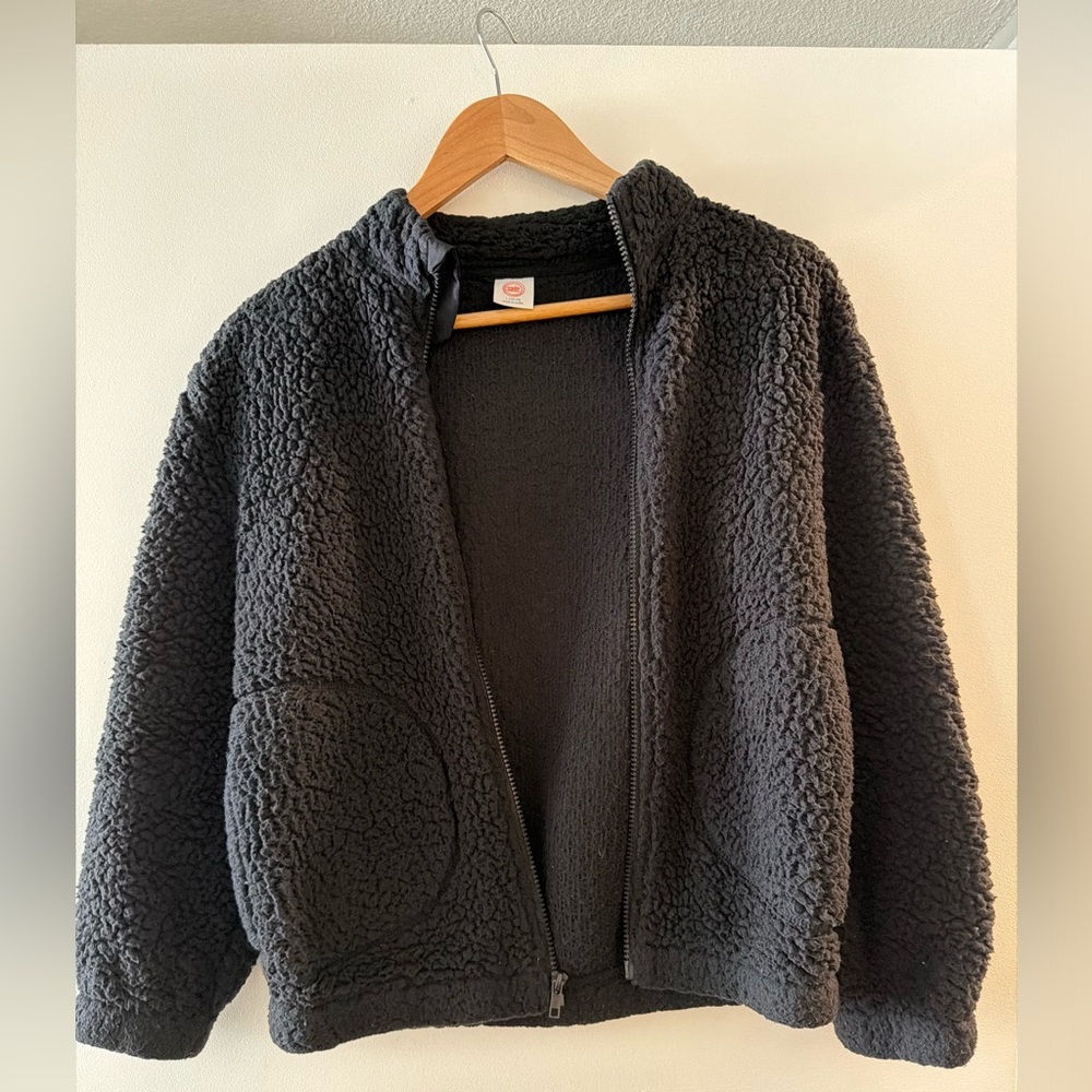 Children’s Cozy Black Sherpa Jacket size L (10-12)